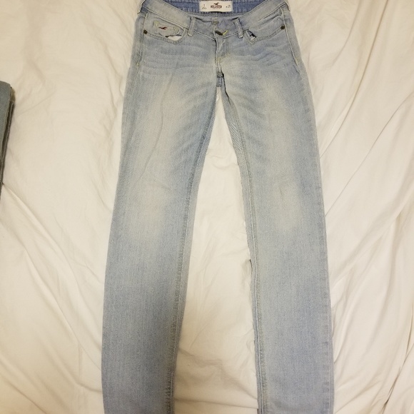 blue hollister jeans